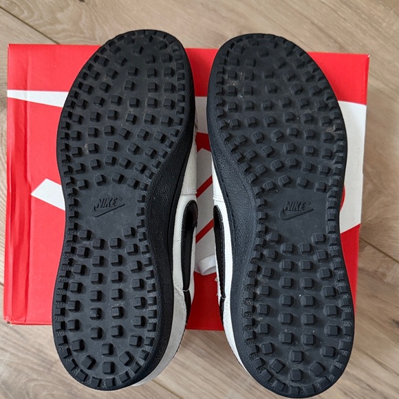 Nike Dunks Boys White and Tan perfect condition - Picture 4 of 7